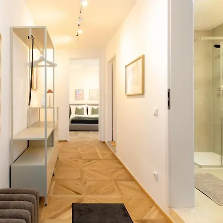 Cozy Luxury Center 3 Апартаменты